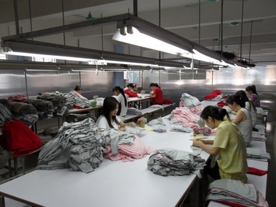 東莞市常平眾海毛織廠 潮流時(shí)尚男女裝毛衣專業(yè)制造商